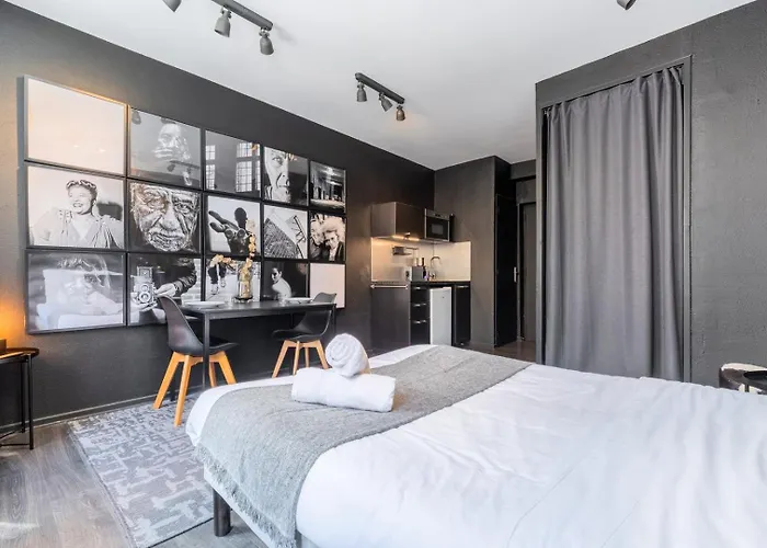 Located On The Grand Place! Lille